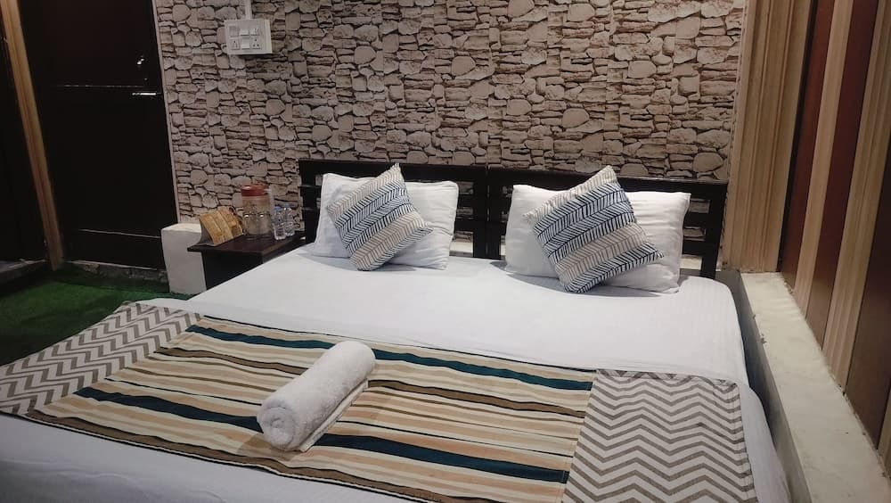 Hotel Nirbana Heights