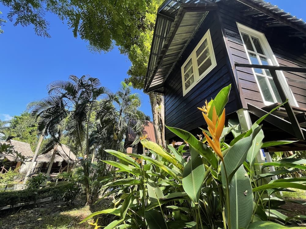 Vanara Bungalows & Restaurant