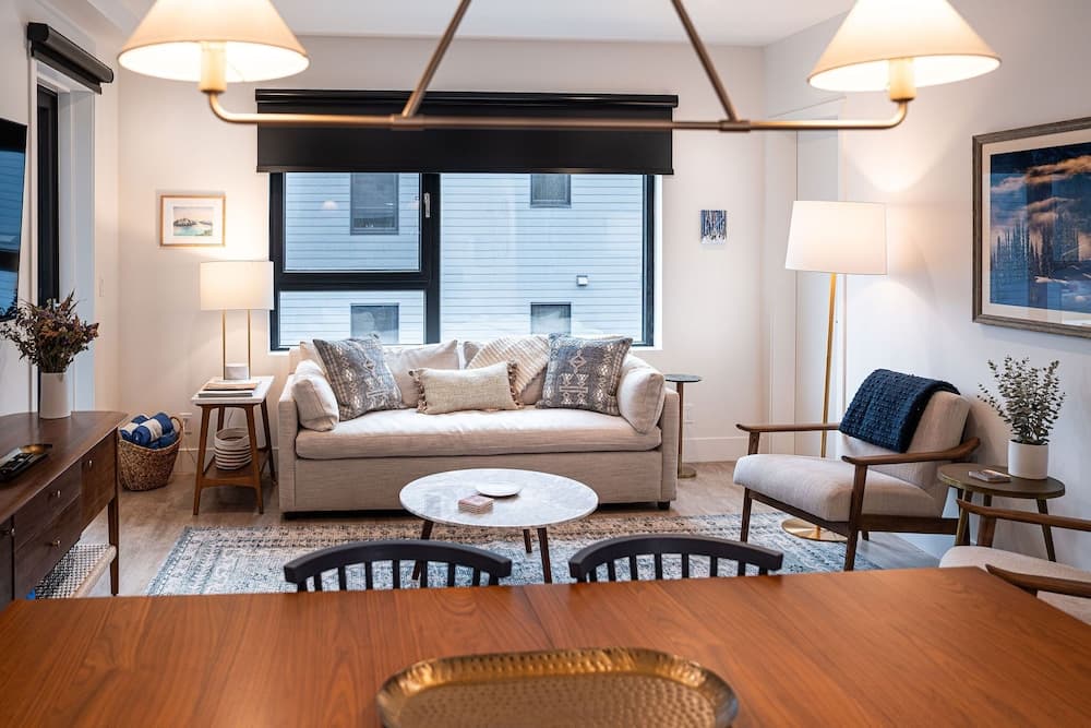 Powder Pines Retreat Revelstoke Vacation