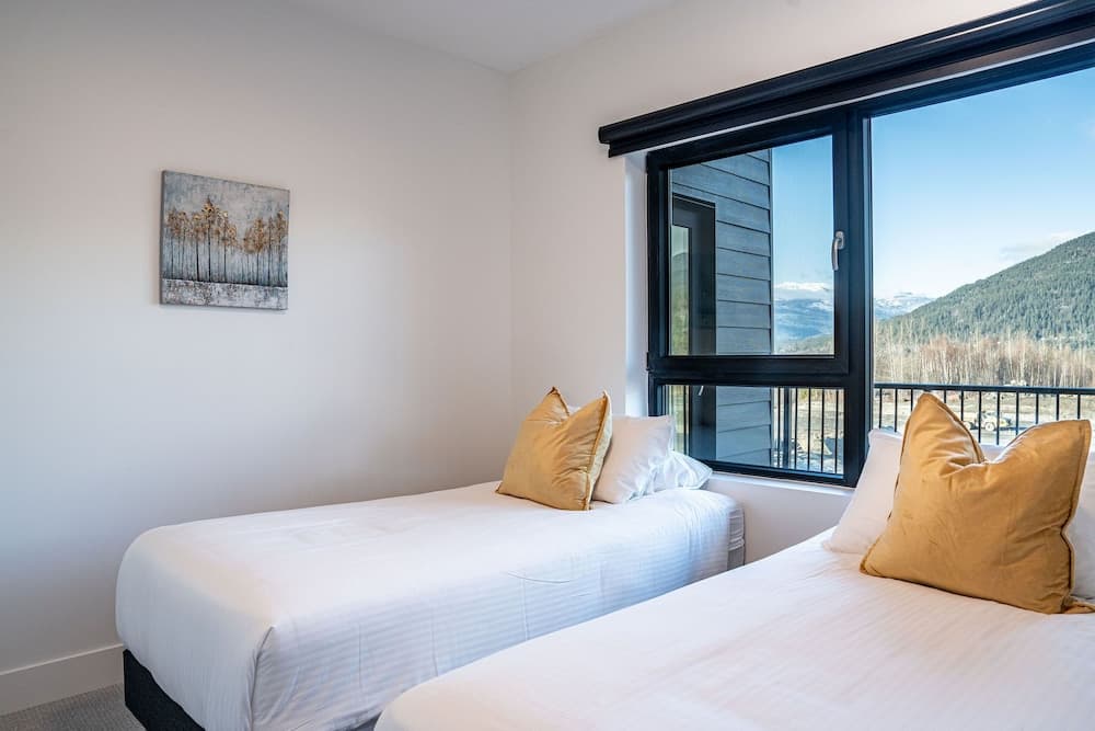 Mountainside Revival Revelstoke Vacations