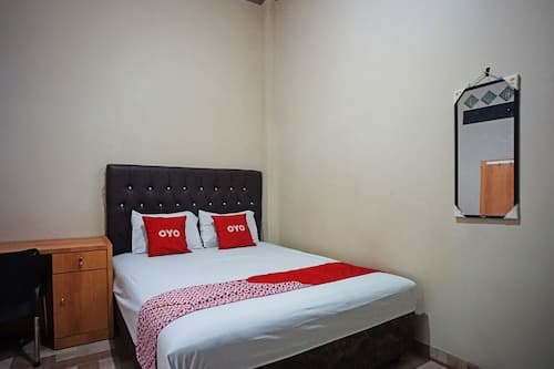 OYO 93355 Maestro Home Syariah