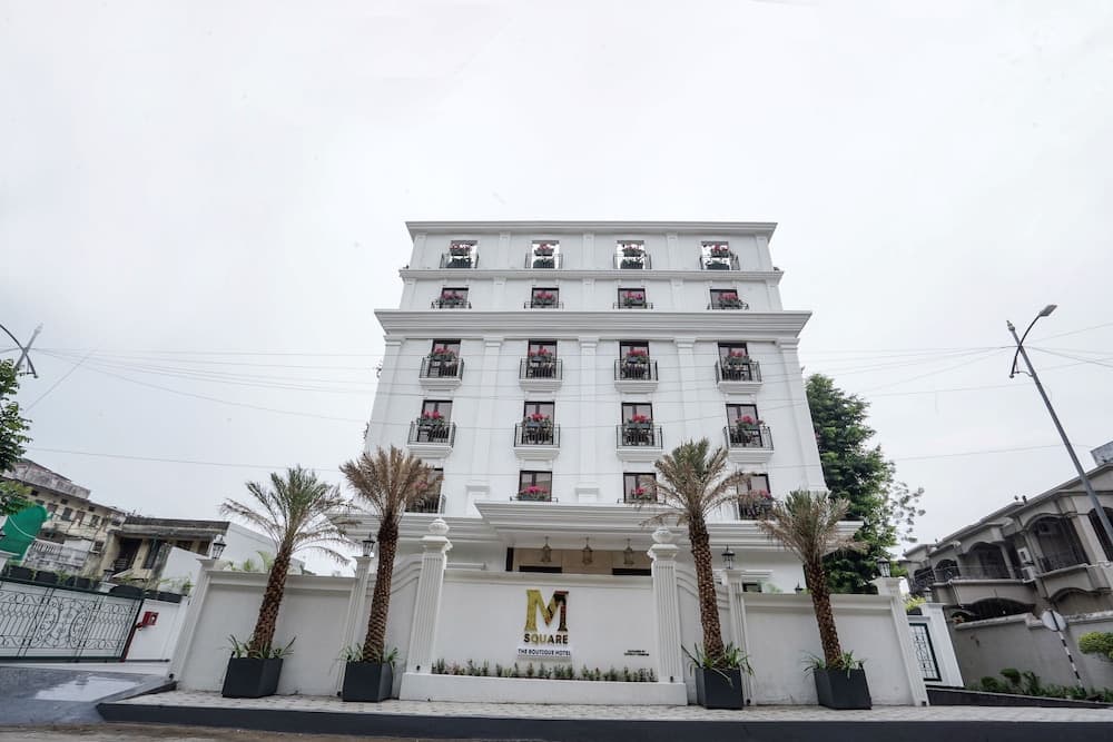 M2 Square by Monday Premium