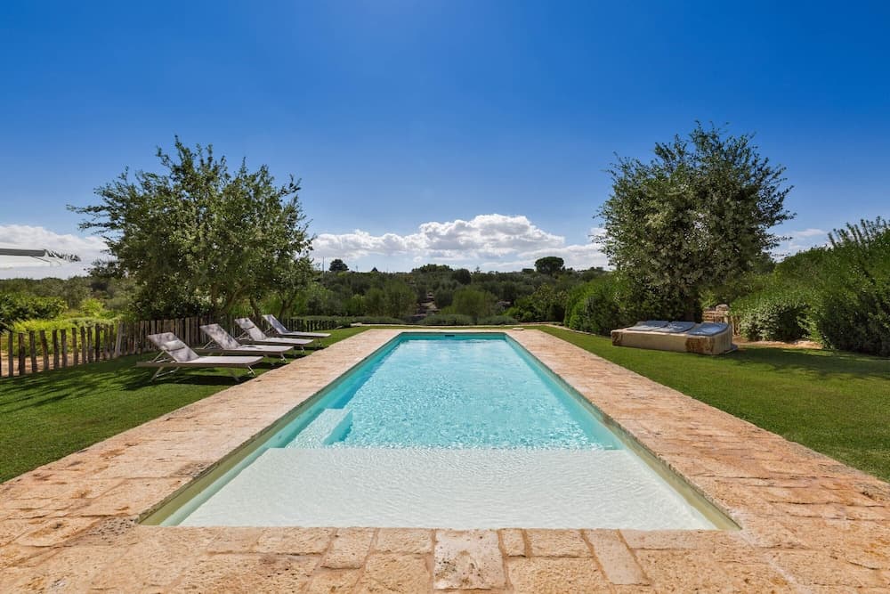 298 Trullo Luna by Perle di Puglia