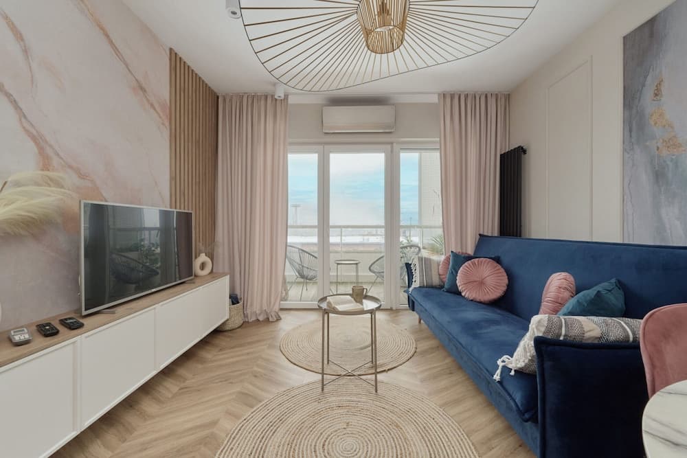 Krakowska Apartment by Renters Prestige