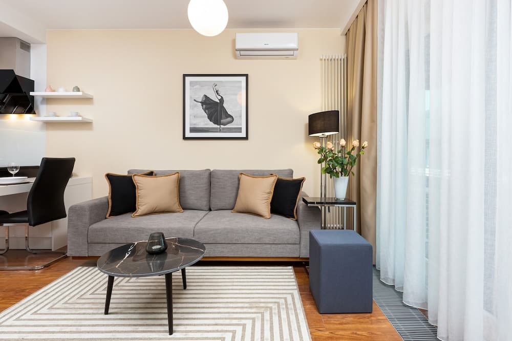 Royal Mennica Residence LUX by Renters