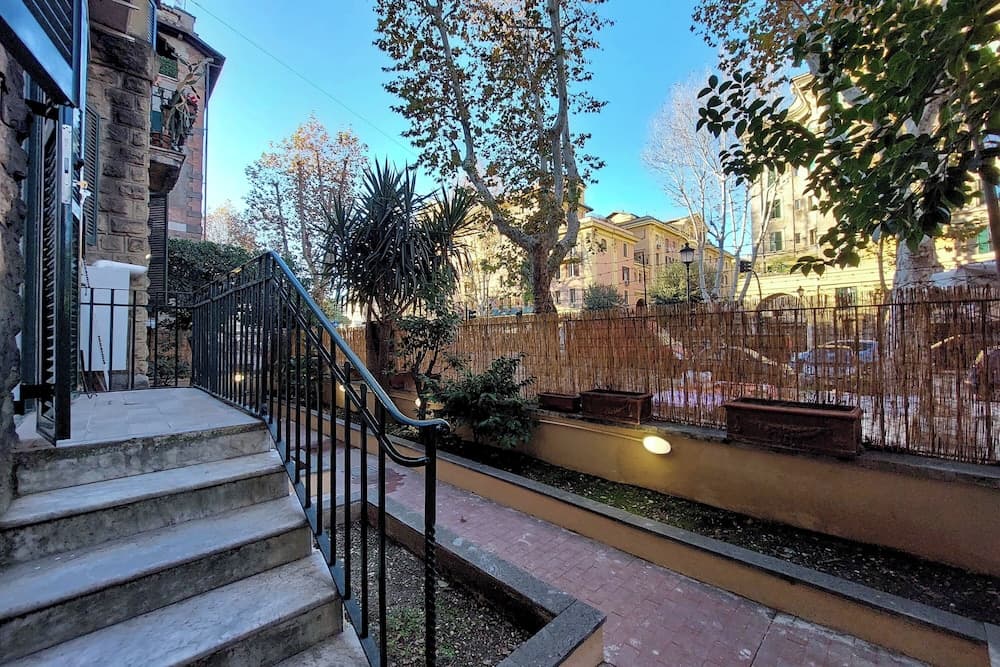 Brand new Vatican flat with terrace