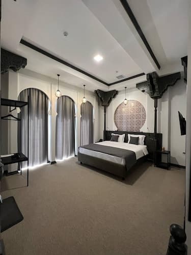 RASODA HOTEL AND RESTAURANT