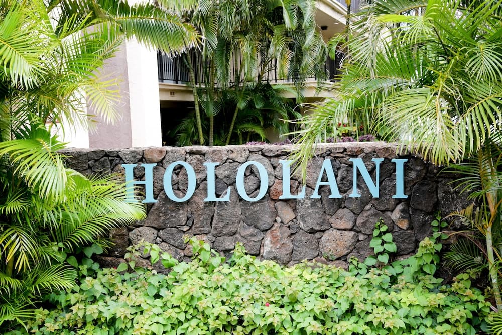 Hololani Resort
