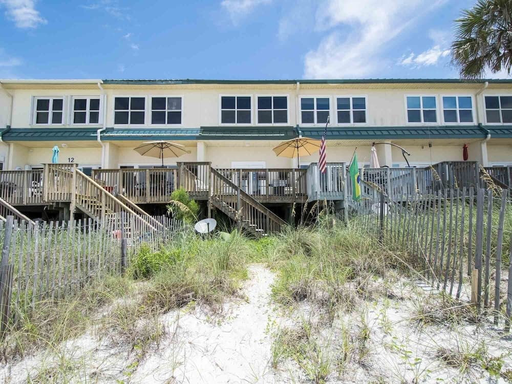 Beachside Townhomes I