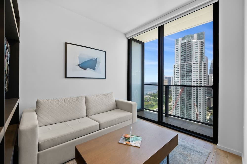 Exquisite Bay View Studio at Miami