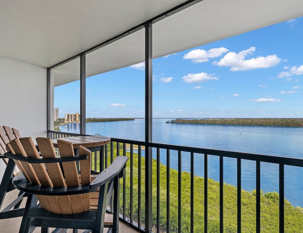 Palms of Bay Beach 4F