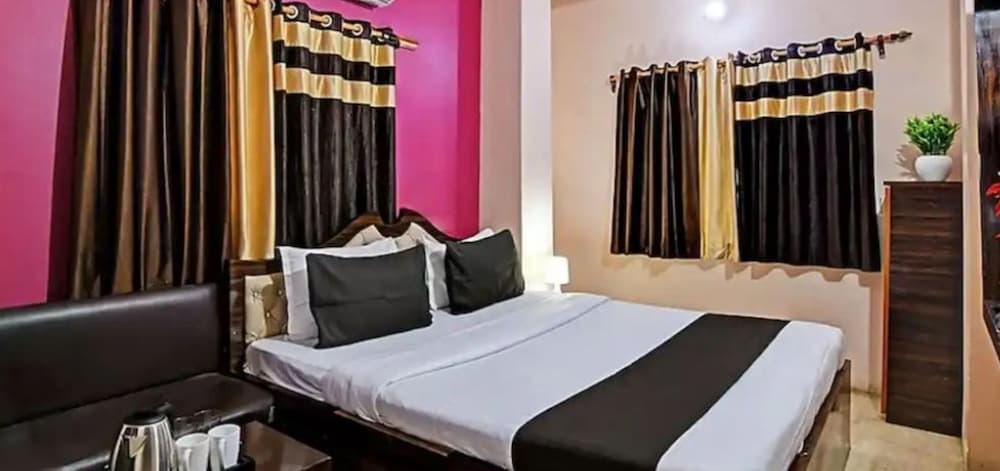 Goroomgo Dash Living Kolkata