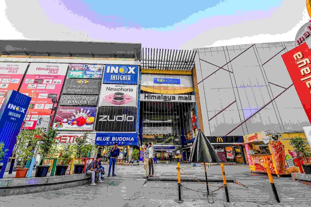 FabExpress Himalaya Inn - Inside Himalaya Mall