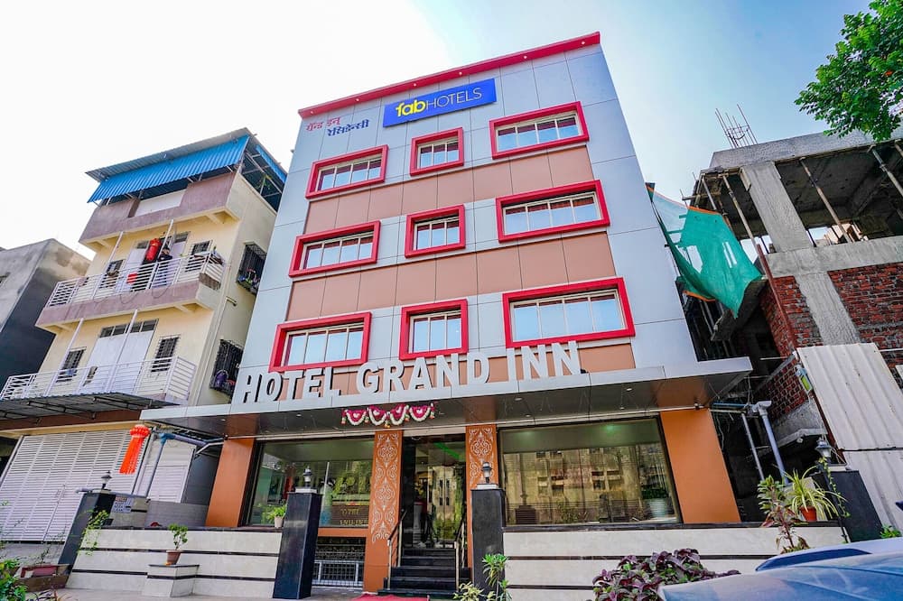 Hotels Grand Inn