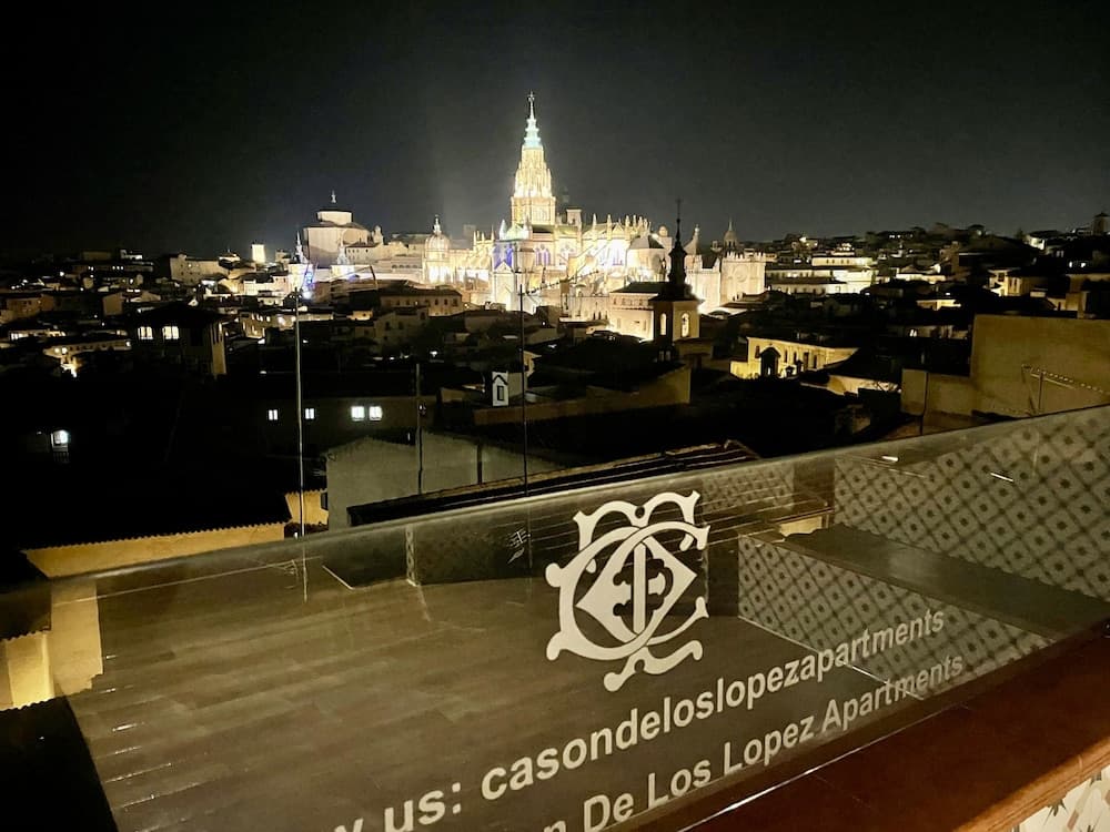 Casón De Los López Apartments