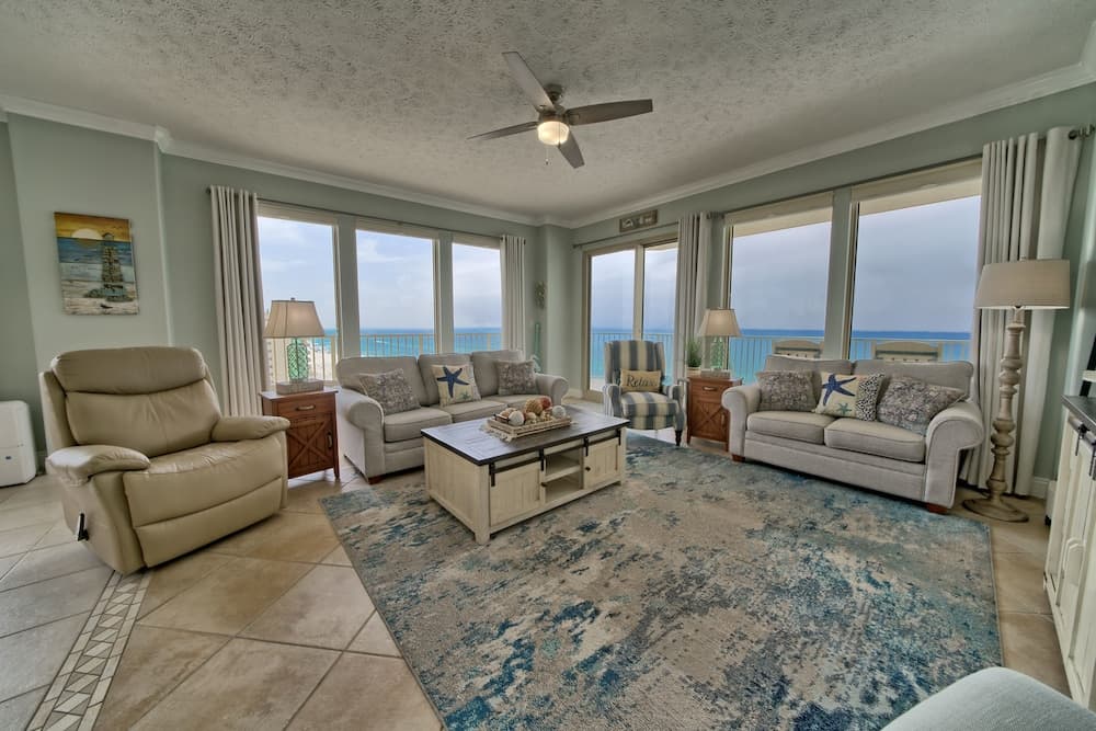 Unit 1501 2 Bedroom Condo by RedAwning