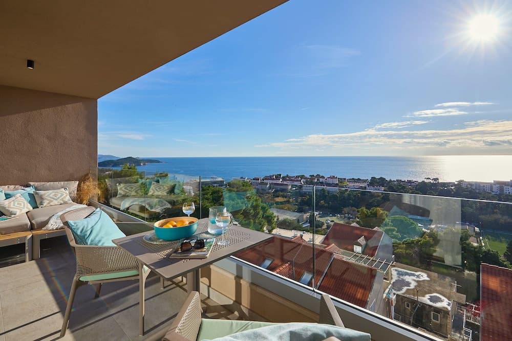 Hedera Estate, Hedera A44