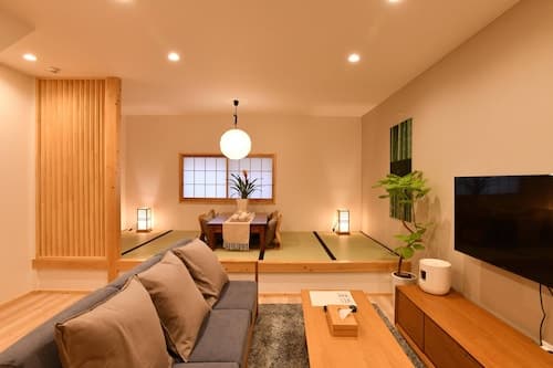 FL House Naniwachō
