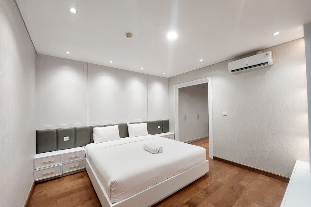 Brand New and Nice 2BR Apartment at The Reiz Condominium Medan By Travelio.