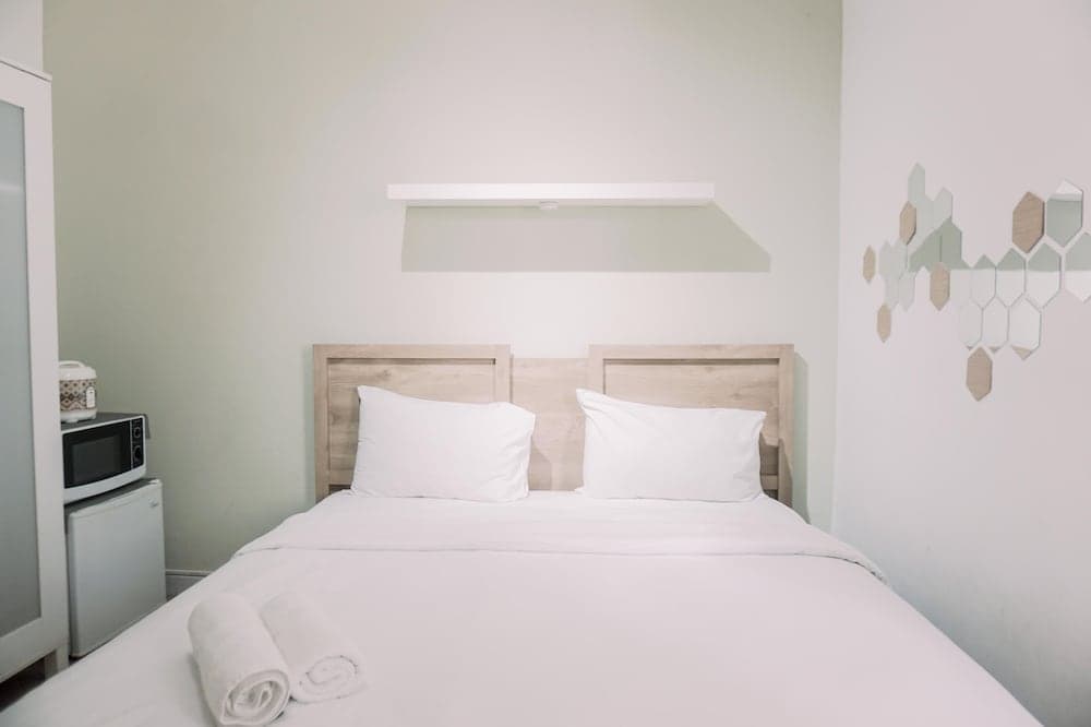 Enjoy Living Studio (No Kitchen) Apartment Aeropolis Residence