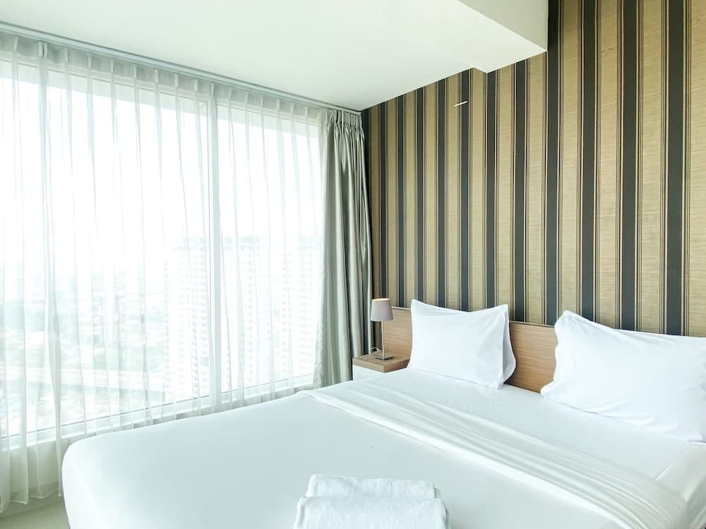 Modern Look 2Br At Grand Kamala Lagoon Apartment