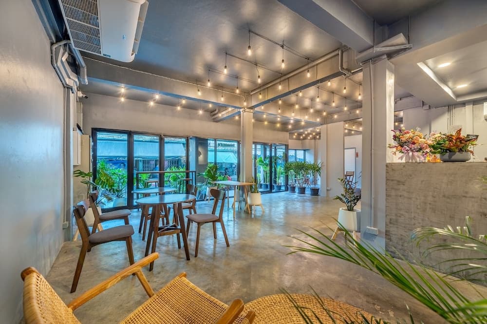 Ti Thong Hostel