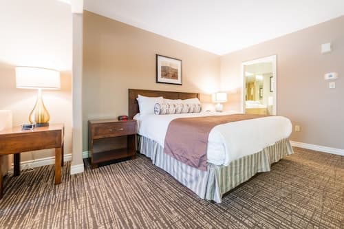 Horseshoe Valley Suites - The Azure