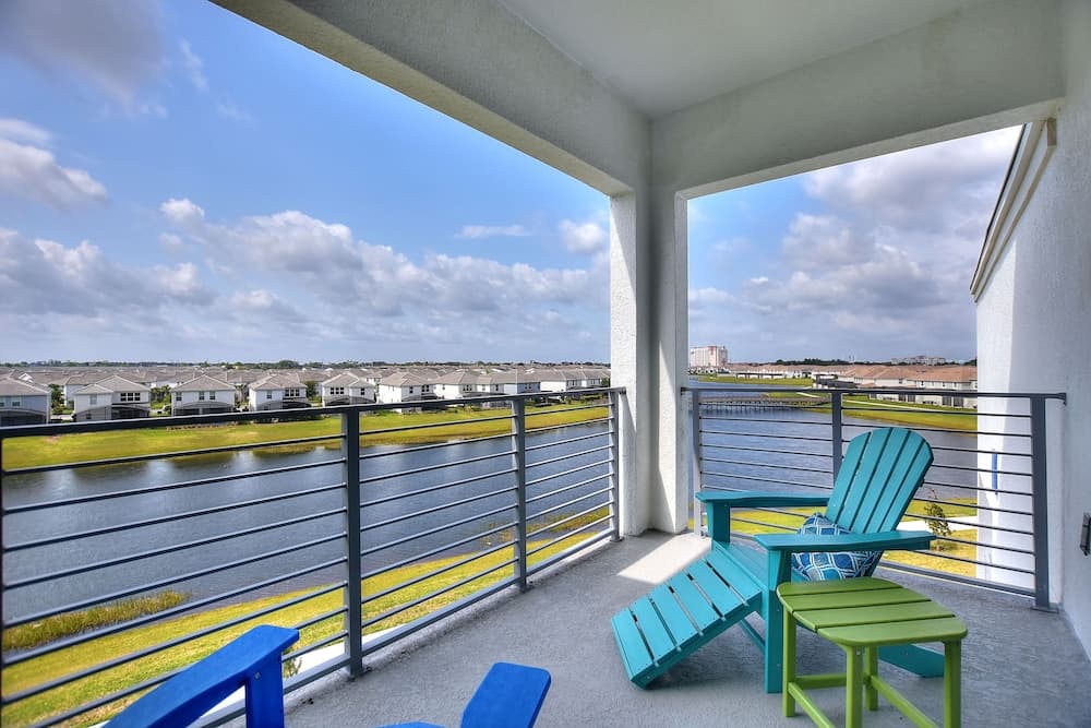 Storey Lake Resort 2bd Condo Overlooking Water #840