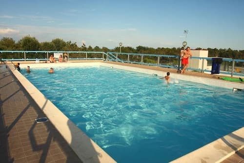 Luminous Flat With Private Garden Near the Beach