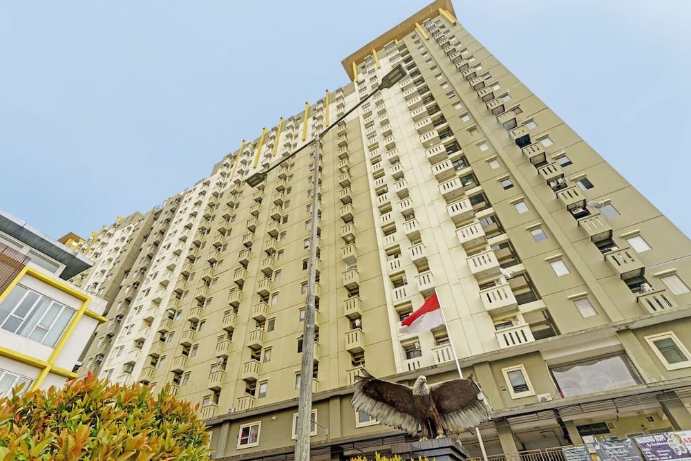 OYO 93456 Apartemen Gateway Cicadas By Inpro Ii