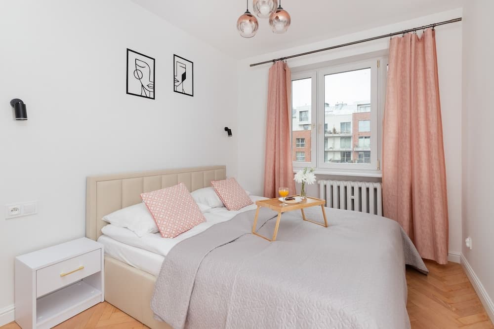 Apartment With Balcony Gdańsk by Renters