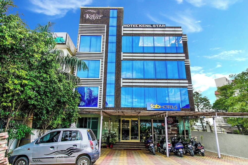 Fabhotel Kenil Star