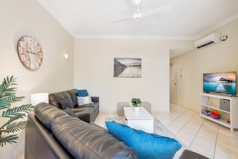 'The Lakes' Flexible One Bedroom