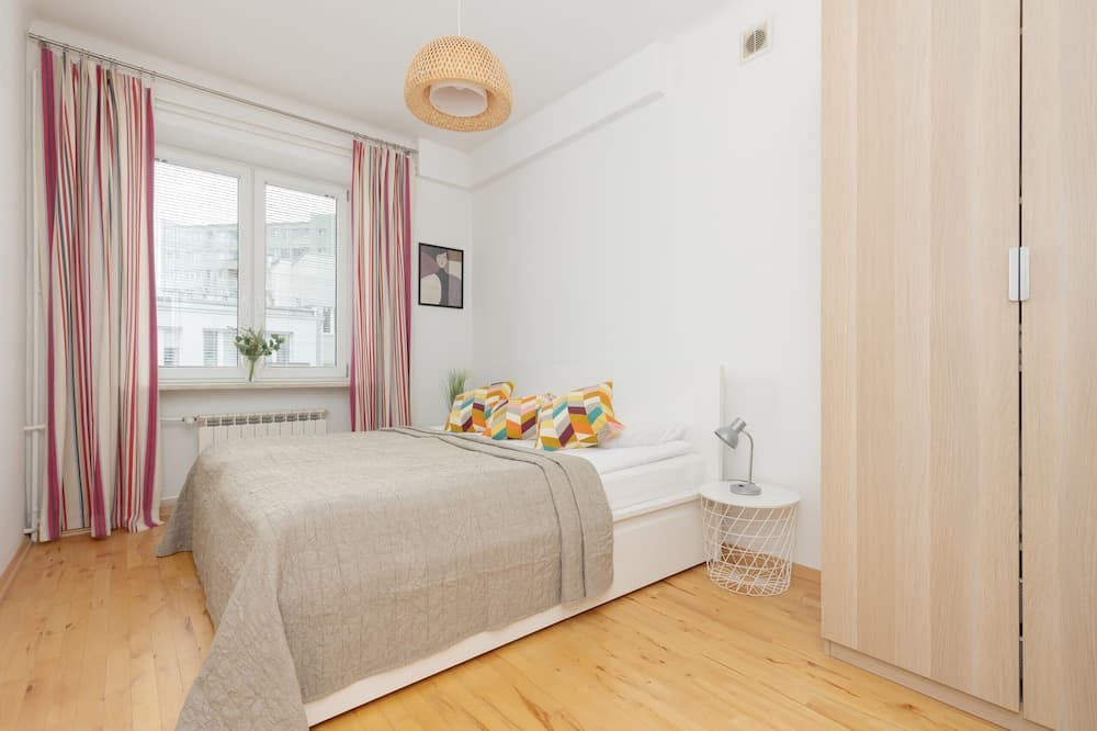 Apartment in Warsaw Center by Renters
