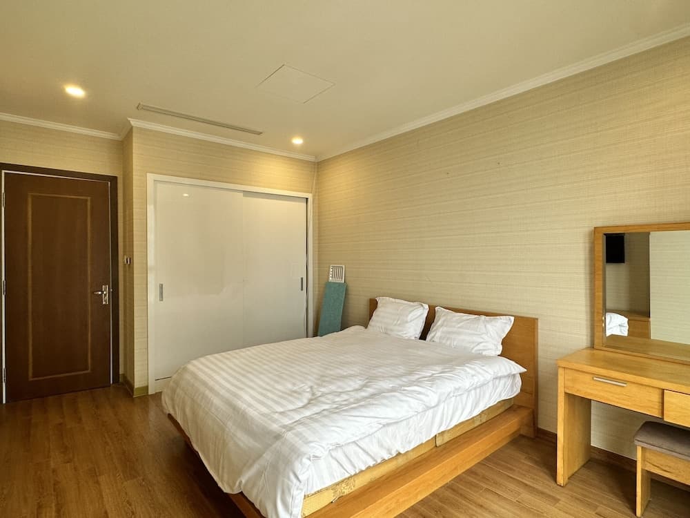 Royal City Luxury Apartment