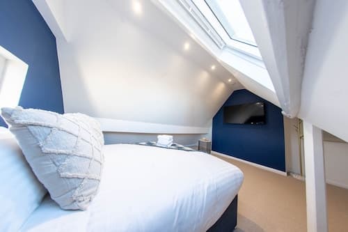 Bowles Hotels