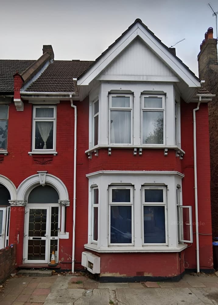 Konaklama yerinin ön cephesi