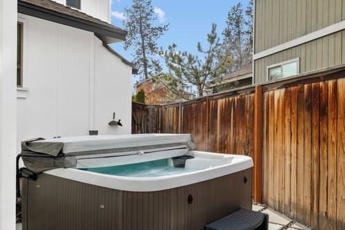 Hot-tub, 30 min From Mt. Bachelor