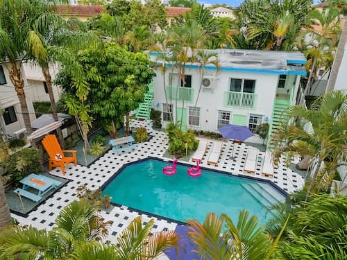 Las Olas Guest House
