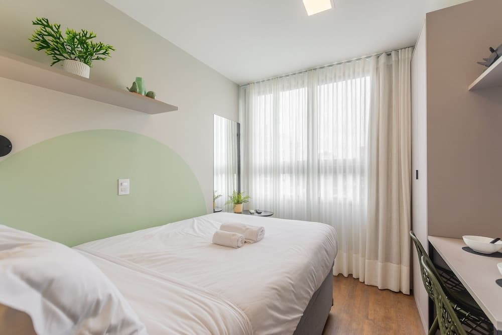 Easy Life Campos Salles by Xtay