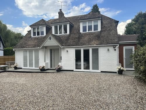 Beautiful 1-bed Studio in Bourne end