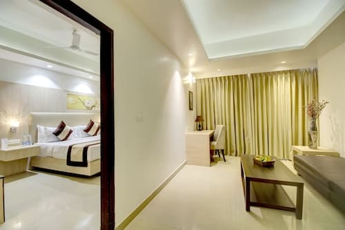 ECKO Lite MARS Hotel, Amritsar