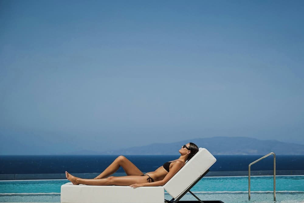 Domes Novos Santorini, Autograph Collection