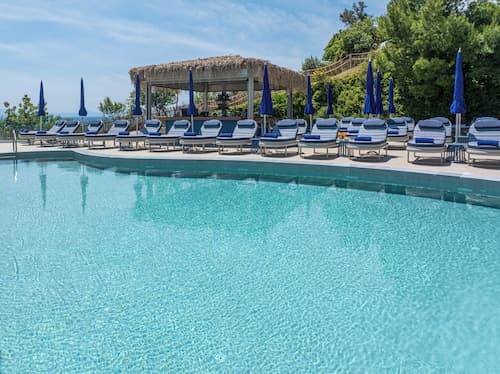 Petra Nera Skiathos