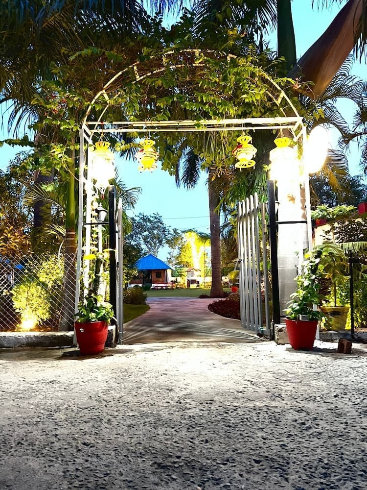 Konaklama yerinin ön cephesi