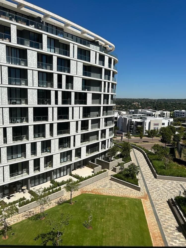 Executive apartment at Ellipse Waterfall