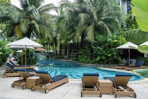 La Green Hotel & Residence
