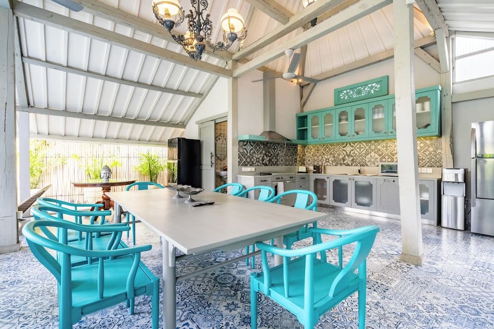 Plum Villa by Betterplace