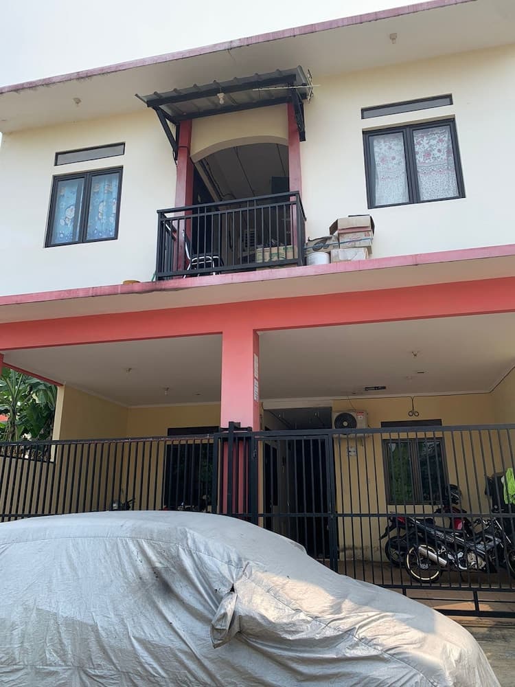 OYO Life 92779 Kost Arjuna