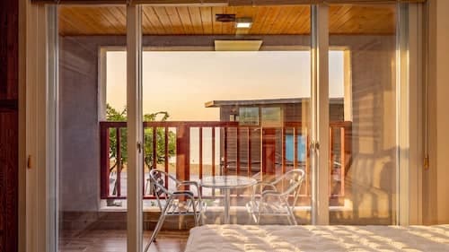 Geoje Beachwhite Pension